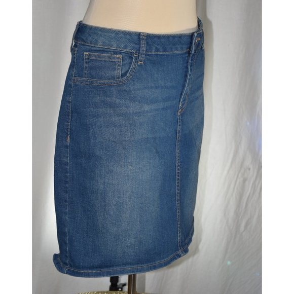 Old Navy Denim Mini Skirt size 18 - Picture 2 of 10